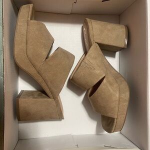 Elegant Tan Block Heel Sandals